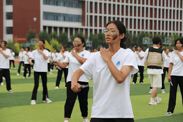 逐梦开学季·感恩教师节——bat365在线登录网站隆重举办2024级新生开学典礼暨第40个教师节庆祝大会