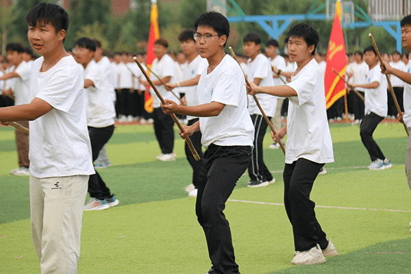 逐梦开学季·感恩教师节——bat365在线登录网站隆重举办2024级新生开学典礼暨第40个教师节庆祝大会